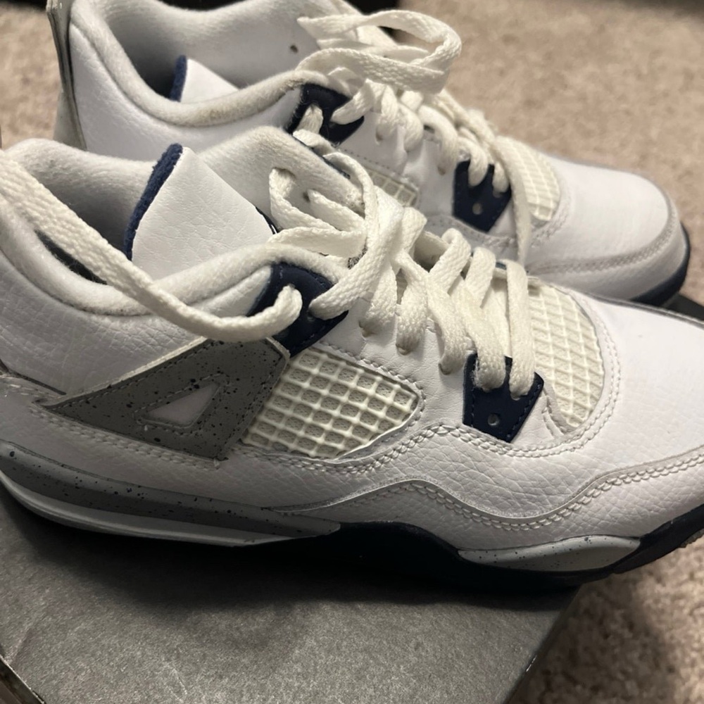 Nike Air Jordan 4 Retro White Navy Sneakers